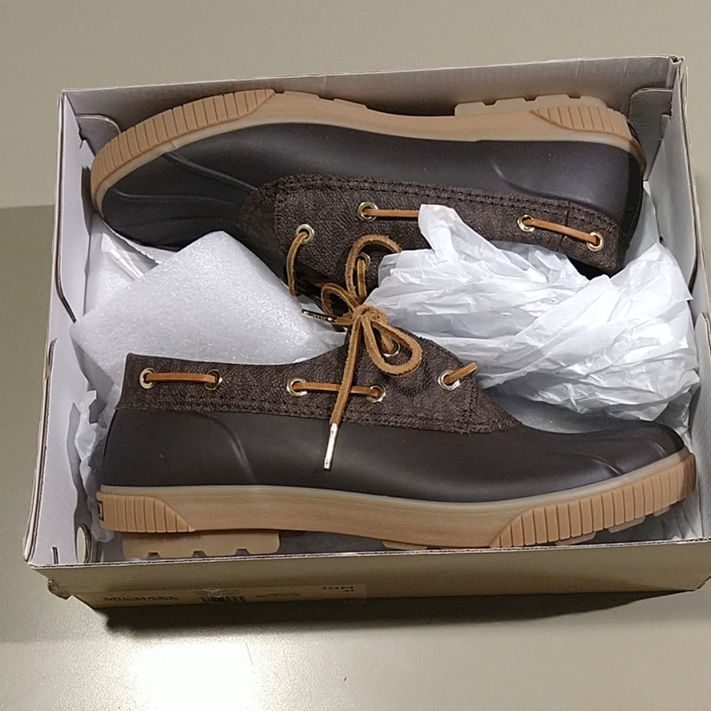 Micheal kors Hyde duck shoes size 10 brand new